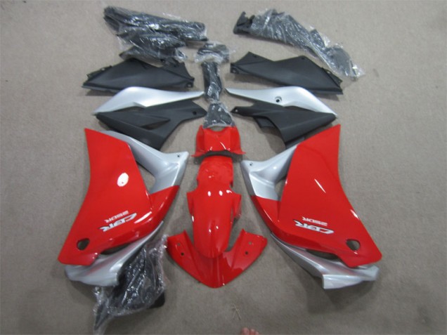 Carenagem Moto CBR 125R 11-13 - Vermelho Prata Preto Carenagem Moto CBR 125R 11-13 - Vermelho Prata Preto