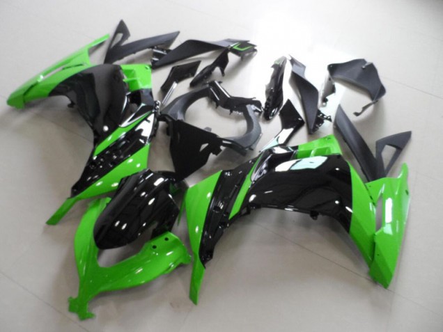 Carenagem Moto & Plástico Moto ZX 300R 13-16 - Preto Verde Carenagem Moto & Plástico Moto ZX 300R 13-16 - Preto Verde