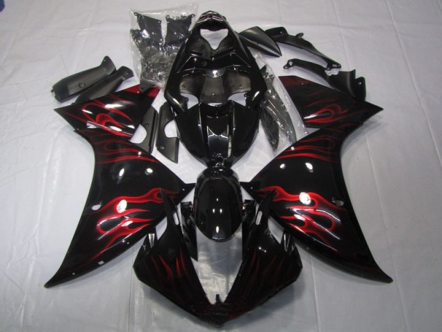 Carenagem Moto R1 09-11 - Preto Vermelho Chama Carenagem Moto R1 09-11 - Preto Vermelho Chama