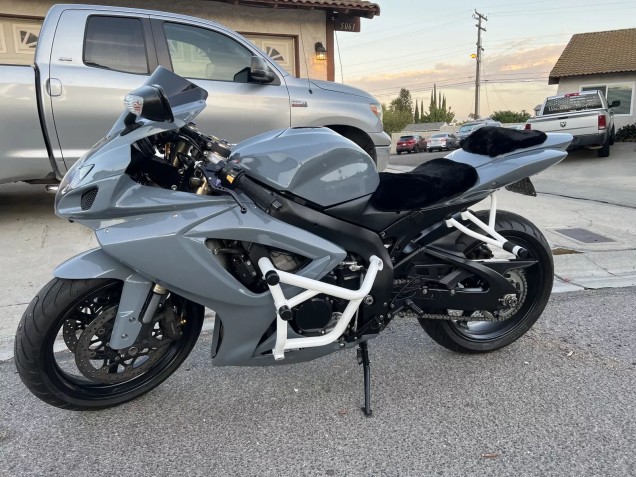 Kits Carenagem Moto Suzuki GSXR 600 / GSXR 750 2006-2007 - Nardo Cinzento