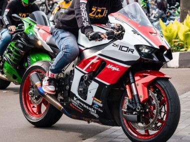 Carenagens Moto Kawasaki ZX10R 2021-2025 - Branco Vermelho Preto