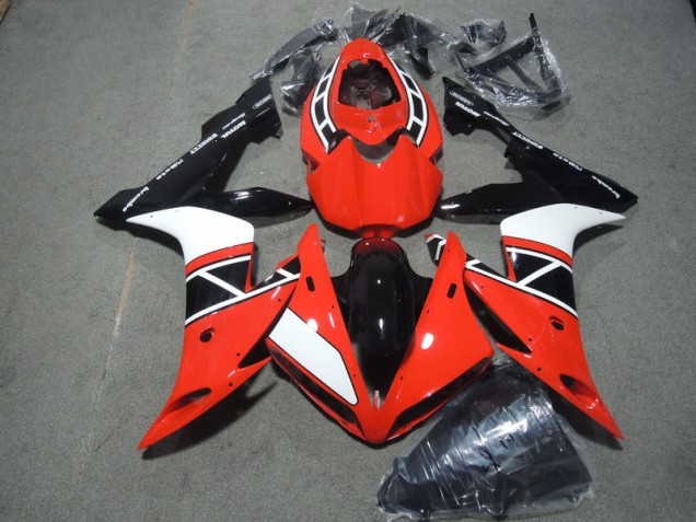 Moto Plásticos R1 04-06 - Vermelho Branco Preto Moto Plásticos R1 04-06 - Vermelho Branco Preto