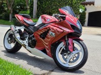 Encomendei um conjunto completo de GSXR 1000 e as peças chegaram melhor do que o esperado. Foram embalados com cuidado e chegaram sem qualquer risco. Todas as peças se encaixam e se encaixam melhor do que o meu OEM. Certamente farei novos pedidos no futuro